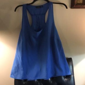 When the temperature rises, this top is perfect!